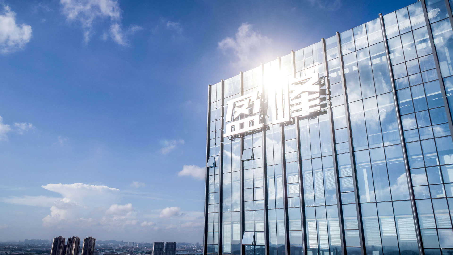 完成股权分置改革，333体育控股成为大股东